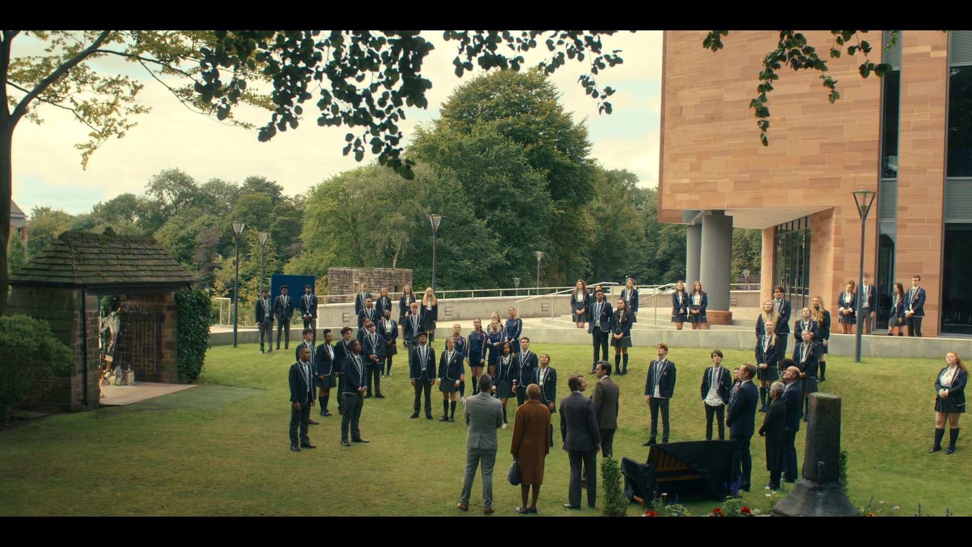 Get_Even_S01E08_1080p_002714.jpg